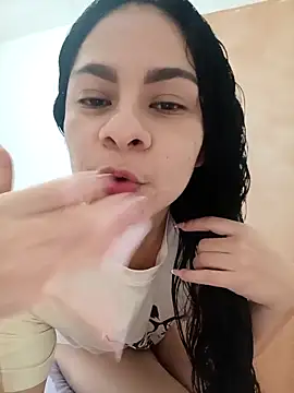 luna pinky online show from February 2026 02:47:01 PM