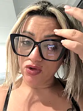 NinaRicci1518 online show from March 2026 12:32:02 AM