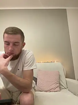 Melannyy076 online show from February 2026 09:35:02 PM