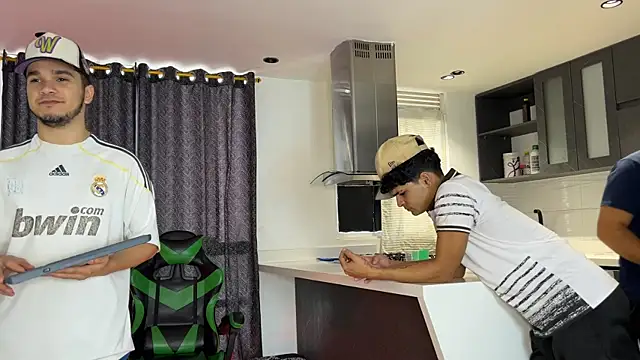 TheBatMansion online show from February 2026 09:55:02 PM