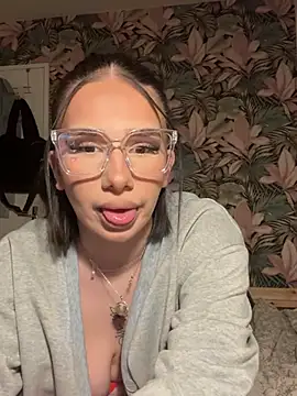 Snapshot of leannabbyy chatting on February 2026 08:34:01 PM leannabbyy online show from February 2026 08:34:01 PM