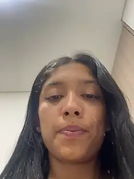 Snapshot of Vinaaly_ chatting on July 2026 12:48:02 AM Vinaaly online show from July 2026 12:48:02 AM