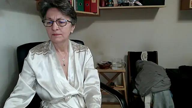 Snapshot of katemodel chatting on November 2025 09:42:01 AM katemodel online show from November 2025 09:42:01 AM