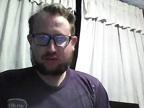 Ecuhot8976 online show from May 2026 03:45:02 AM
