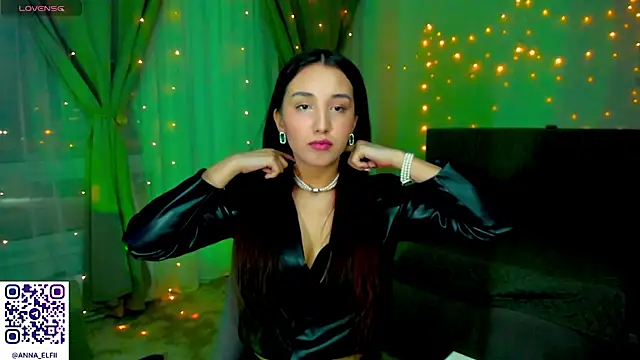 Anna Elfii online show from February 2026 06:04:02 PM