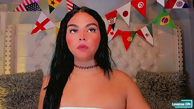 Snapshot of Maia_Hotts chatting on June 2026 08:00:02 PM Maia Hotts online show from June 2026 08:00:02 PM
