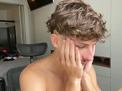 Snapshot of vitoraugustoxxx chatting on February 2026 06:23:01 PM vitoraugustoxxx online show from February 2026 06:23:01 PM