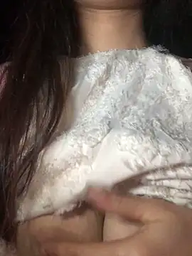 Snapshot of uyensexy chatting on February 2026 07:34:01 AM uyensexy online show from February 2026 07:34:01 AM