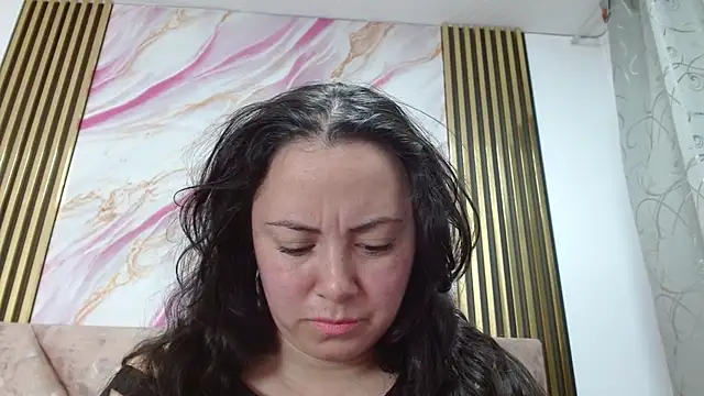 Snapshot of ElaMurray02 chatting on April 2026 12:22:02 PM ElaMurray02 online show from April 2026 12:22:02 PM