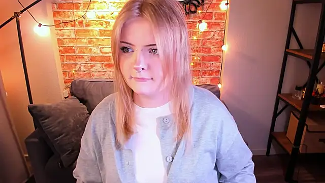 Emily Coyness online show from February 2026 04:49:02 PM