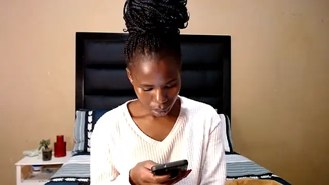 AppleAsss online show from February 2026 12:25:01 PM