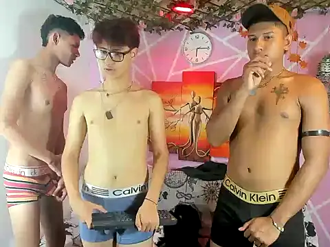 Ramonhot2006 online show from February 2026 03:25:01 AM