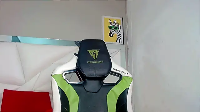 Liarr  online show from April 2026 08:24:02 PM