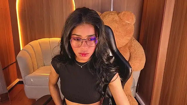 Alina b  online show from February 2026 12:46:02 PM