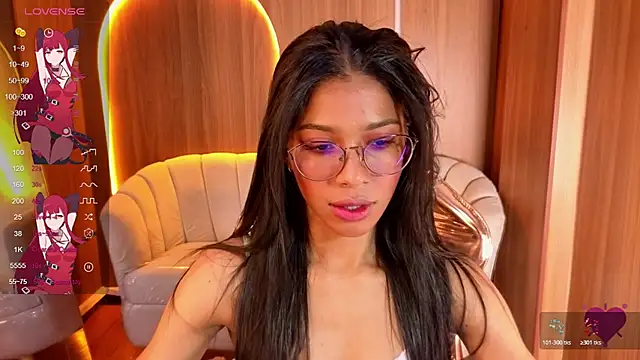 Snapshot of Alina_b_ chatting on July 2026 07:46:01 PM Alina b online show from July 2026 07:46:01 PM