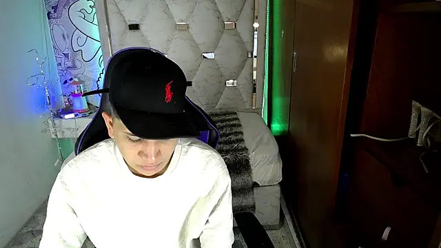 Snapshot of Black_diamondd_ chatting on April 2026 03:18:02 PM Black diamondd online show from April 2026 03:18:02 PM