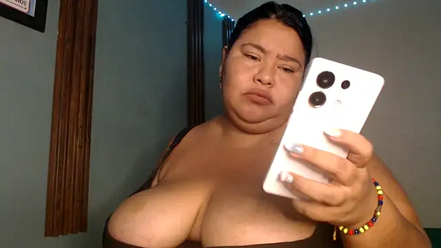 Snapshot of katalina_gomez6921 chatting on July 2026 10:56:01 PM katalina gomez6921 online show from July 2026 10:56:01 PM