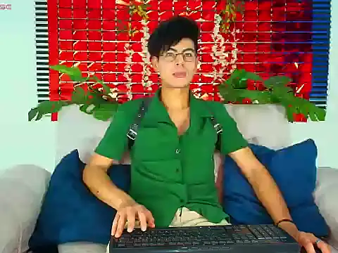 ThiiagoSaeenz online show from February 2026 03:08:01 PM