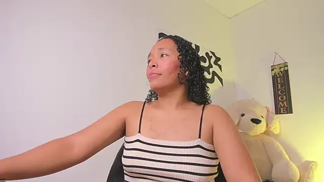 Nia13 online show from February 2026 01:04:01 AM