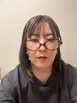 Mitsuco surflady online show from April 2026 05:10:02 PM