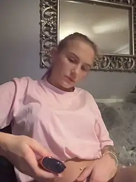 Milssweetx online show from March 2026 09:07:01 PM