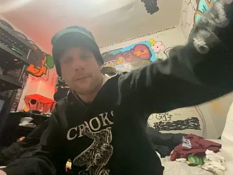 gothboiplzty online show from February 2026 10:36:01 PM