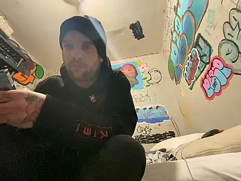 gothboiplzty online show from February 2026 11:25:01 PM