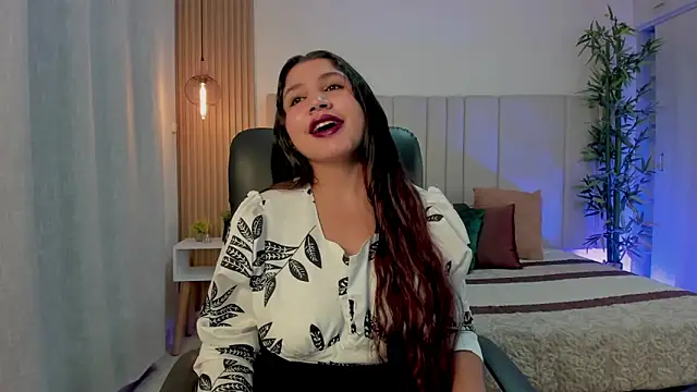 Victoria Rosee online show from April 2026 01:05:02 PM