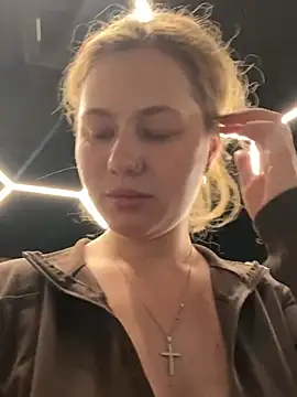 AsynaYuuki online show from February 2026 07:34:02 PM