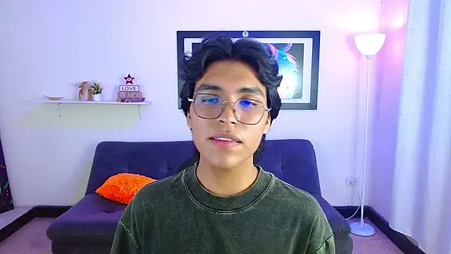 Maecum18 online show from March 2026 09:34:02 PM