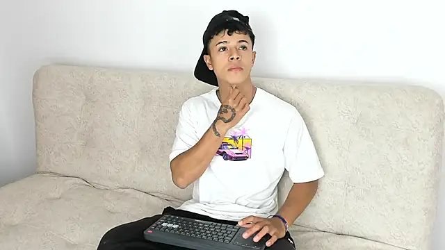  Alex Colton online show from February 2026 10:41:01 PM