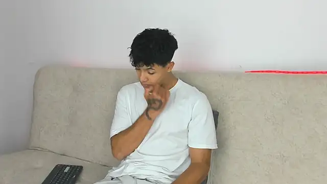  Alex Colton online show from April 2026 10:07:01 PM