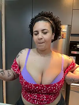 Snapshot of BabyChanntal chatting on February 2026 11:09:01 PM BabyChanntal online show from February 2026 11:09:01 PM