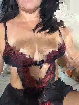 Renataalves online show from March 2026 11:21:02 PM