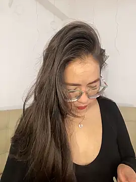 alisbloom online show from February 2026 06:04:01 PM