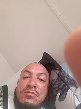 Snapshot of Joshthepussy chatting on June 2026 01:00:02 PM Joshthepussy online show from June 2026 01:00:02 PM