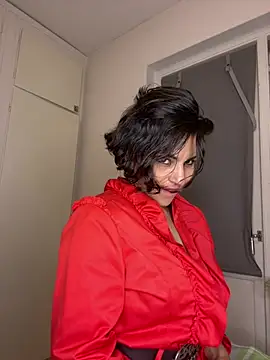 eva luz online show from February 2026 08:59:01 PM