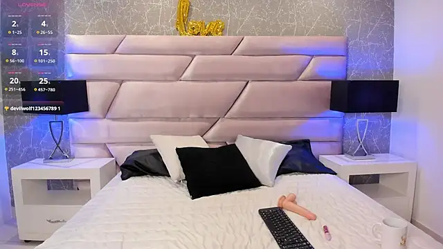 Scarlett Viibe online show from March 2026 12:11:01 PM