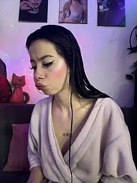 Snapshot of violettahotass chatting on February 2026 04:06:01 PM violettahotass online show from February 2026 04:06:01 PM