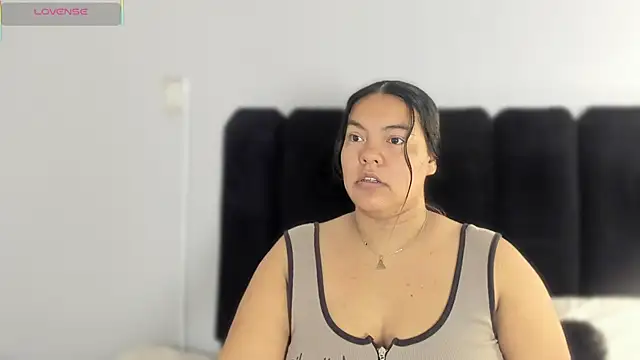 Snapshot of Amaranoir- chatting on February 2026 03:57:02 AM Amaranoir- online show from February 2026 03:57:02 AM