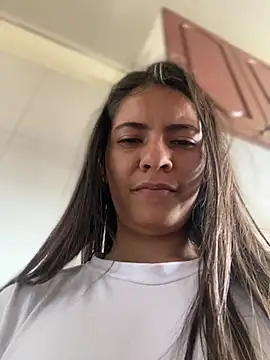 Snapshot of Esperanza_GS chatting on April 2026 01:05:02 PM Esperanza GS online show from April 2026 01:05:02 PM