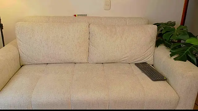 ivonnybonita   online show from July 2026 04:39:33 PM