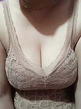Ladyly99 online show from May 2026 01:28:01 PM