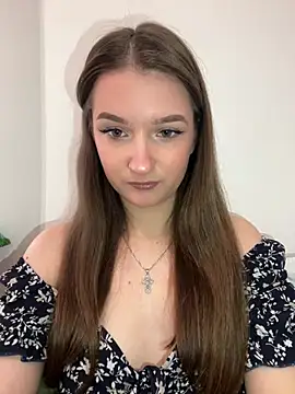 Green eyes lady online show from April 2026 12:07:01 PM