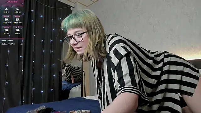 Scarle Whisper online show from March 2026 01:00:02 AM