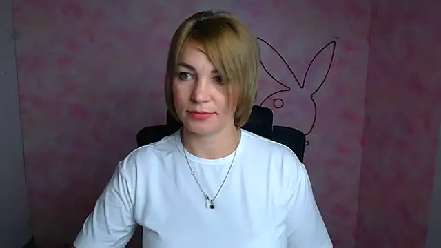 CuttieEmma online show from June 2026 05:56:01 AM