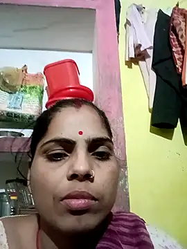 Priyakoli4568 online show from February 2026 01:11:01 PM