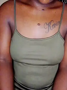 Snapshot of Lelizy chatting on March 2026 04:07:02 AM Lelizy online show from March 2026 04:07:02 AM