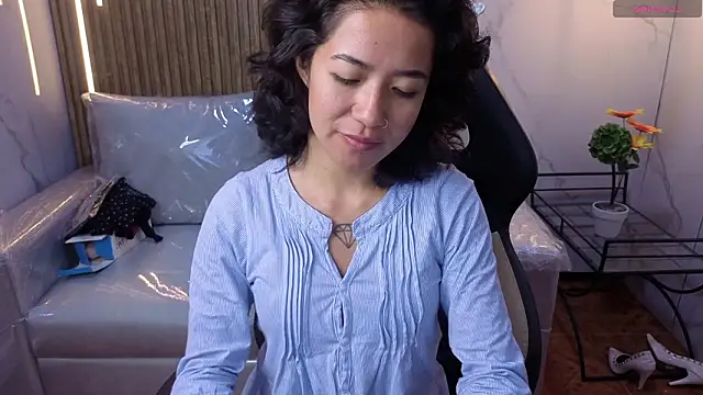 Lynn turner online show from February 2026 12:52:02 PM