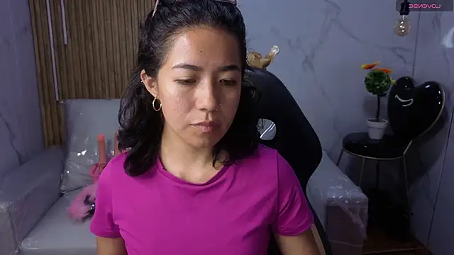 Lynn turner online show from April 2026 12:28:01 PM